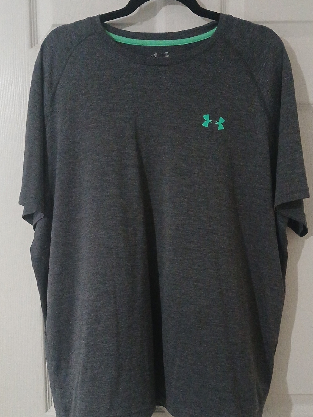 Under Armour Men's Charcoal Heather Short-Sleeve Tee with Mint Logo